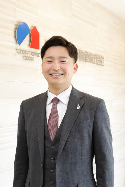 担当者近藤　秀祐